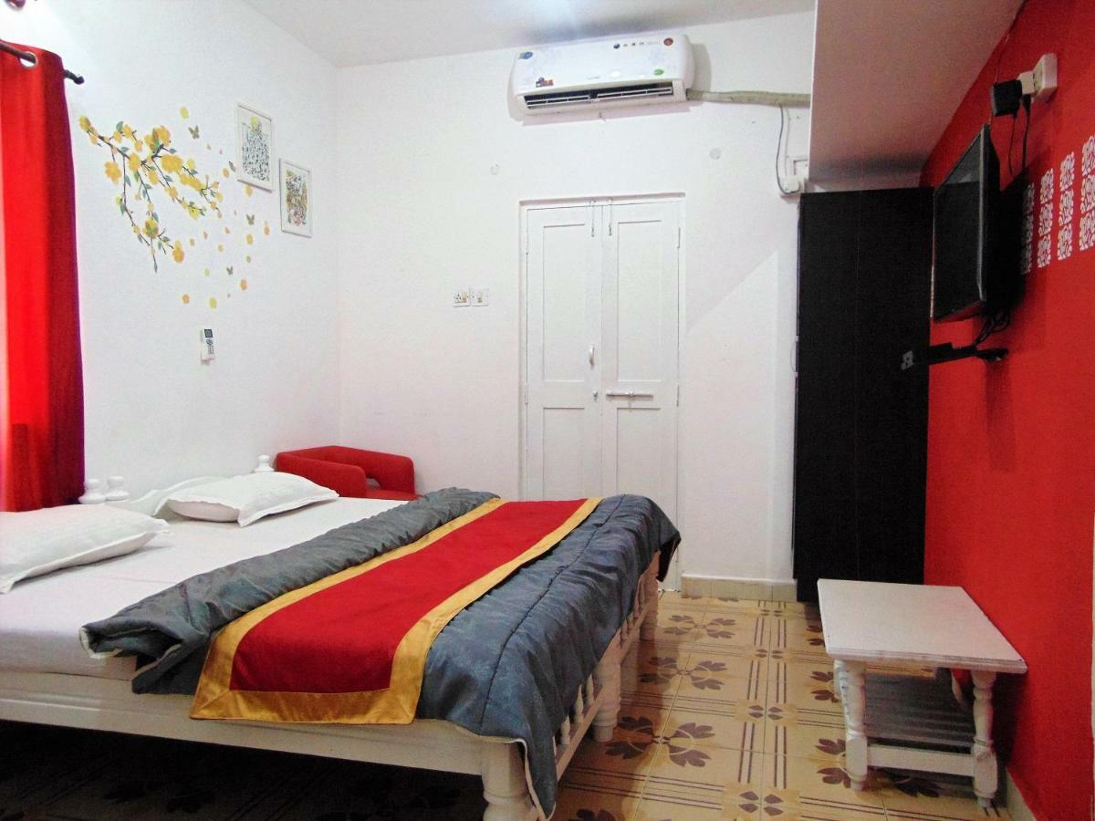 Oceanic Pearl Beach Guest House Calangute Esterno foto
